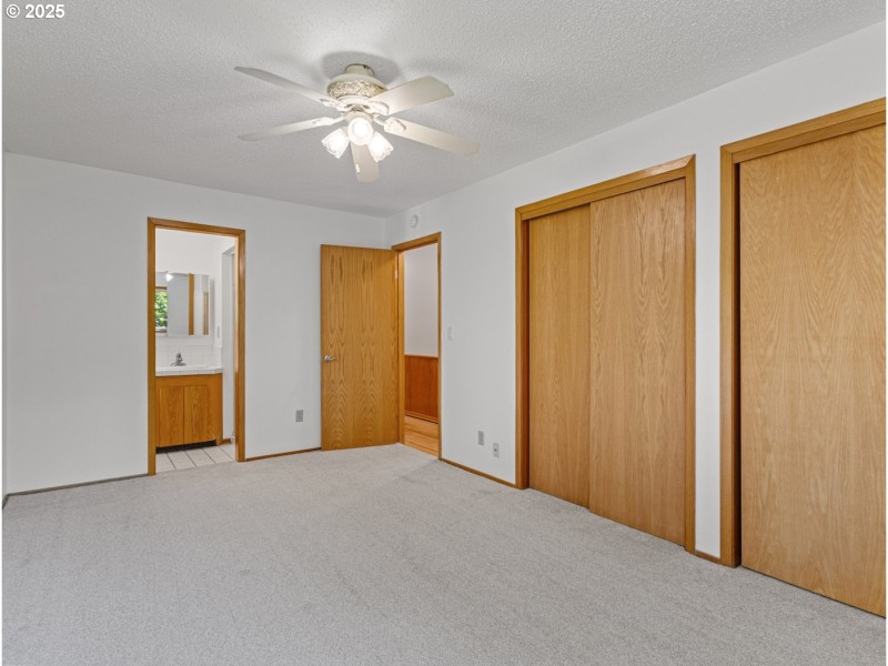 Bedroom, Primary