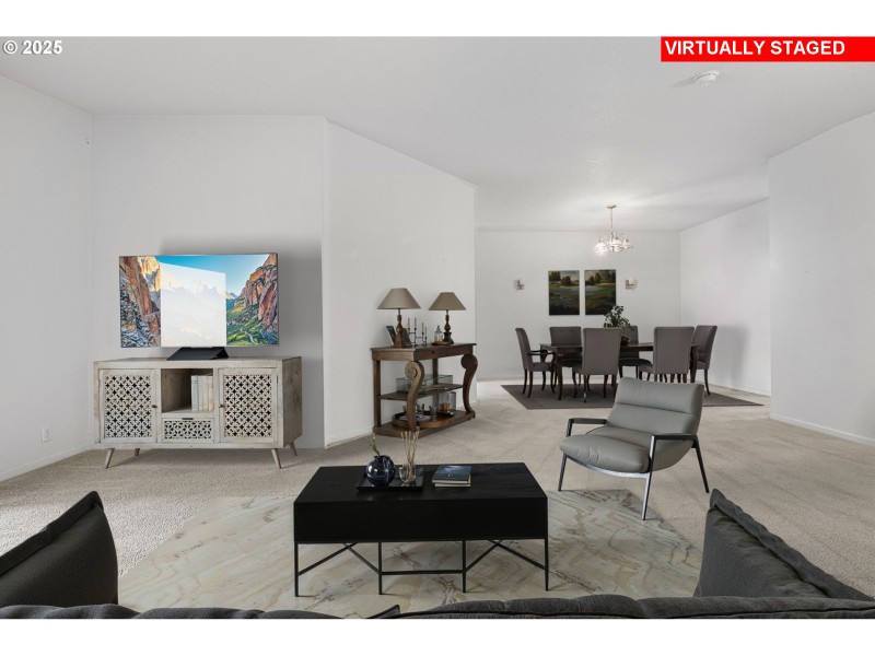 Living Room/Dining Room