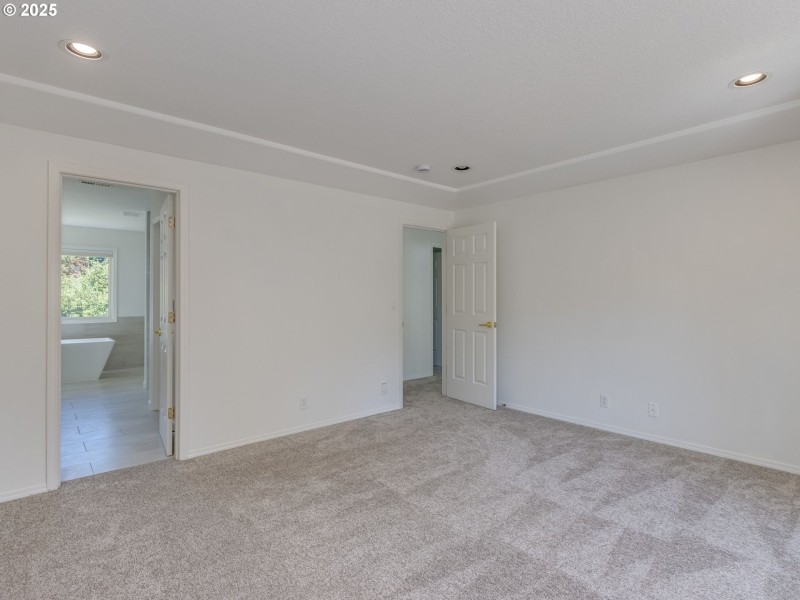 Bedroom, Primary