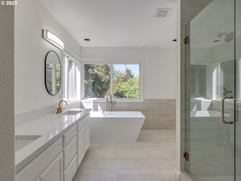 Bathroom, Attached