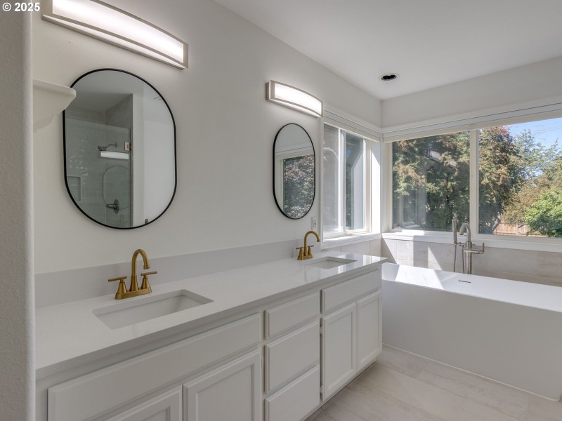 Bathroom, Attached