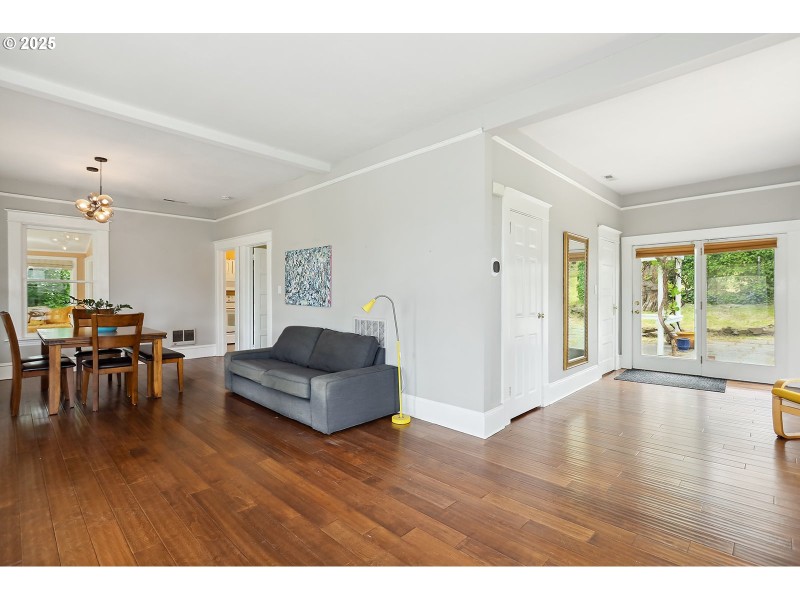 Living Room/Dining Room