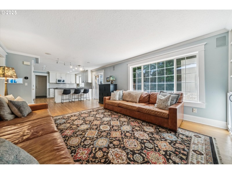 Kitchen/Family Room