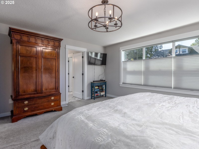 Bedroom, Primary