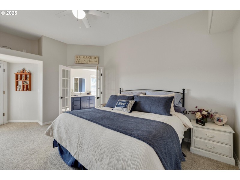 Bedroom, Primary