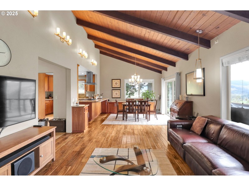 Living Room/Dining Room