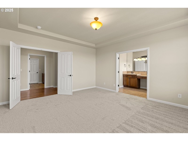 Bedroom, Owner's Suite