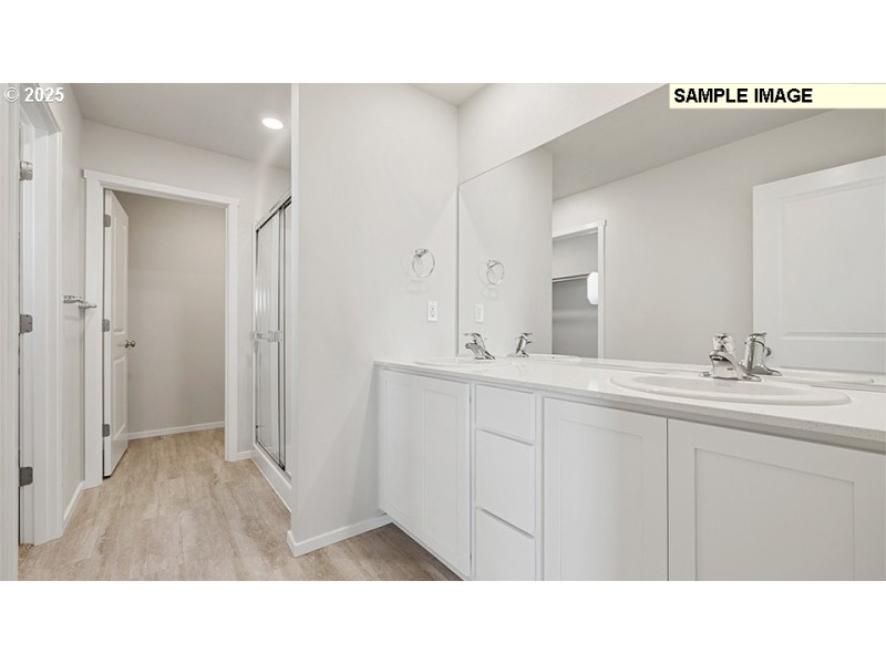 Bathroom, Attached