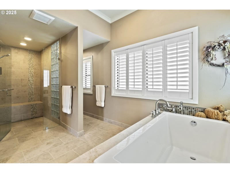 Owner's Suite Bathroom