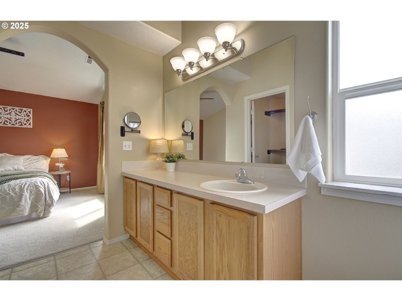 Bathroom, Attached