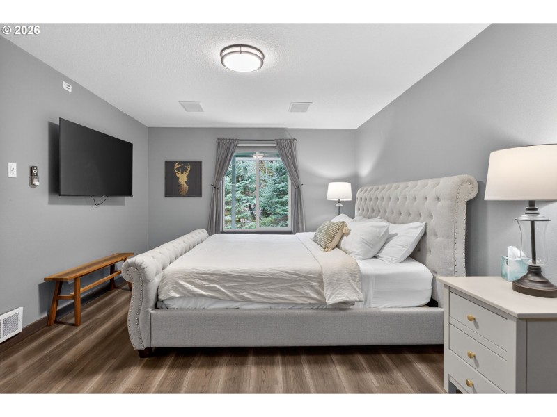 Bedroom, Primary