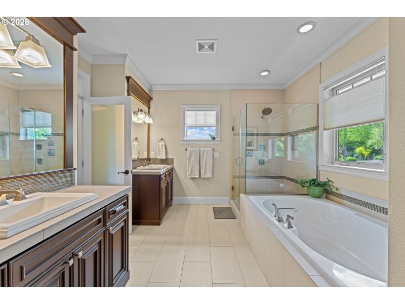 Owner's Suite Bathroom