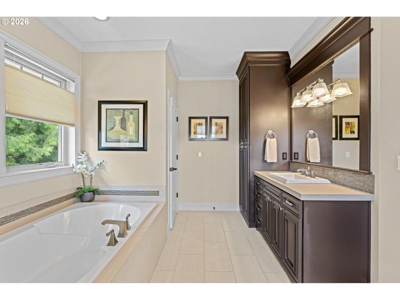 Owner's Suite Bathroom