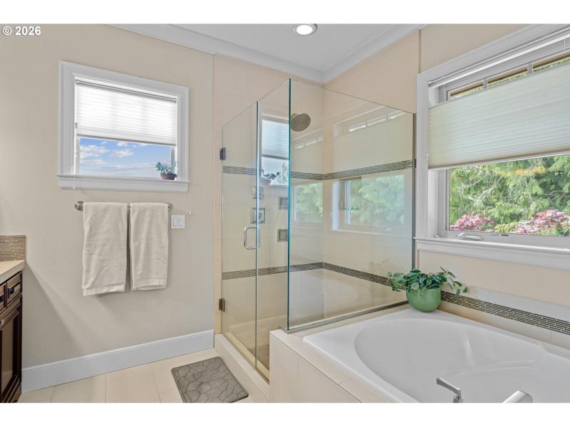 Owner's Suite Bathroom
