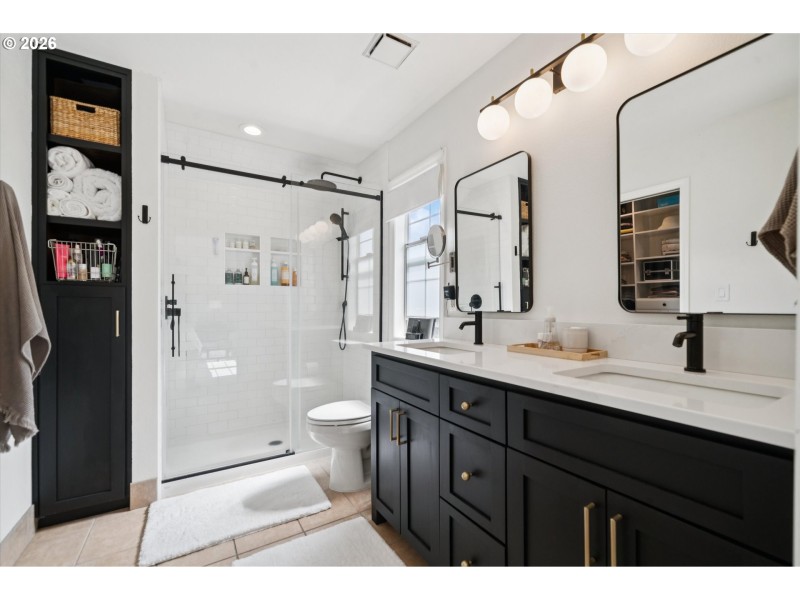 Owner's Suite Bathroom