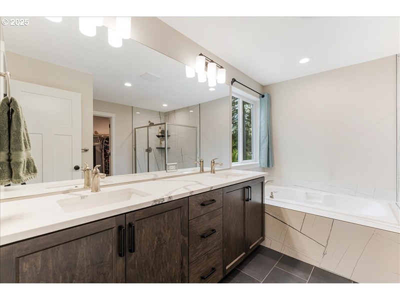 Owner's Suite Bathroom