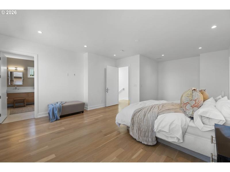 Bedroom, Owner's Suite