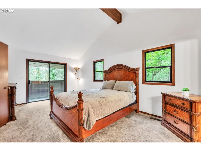Bedroom, Primary