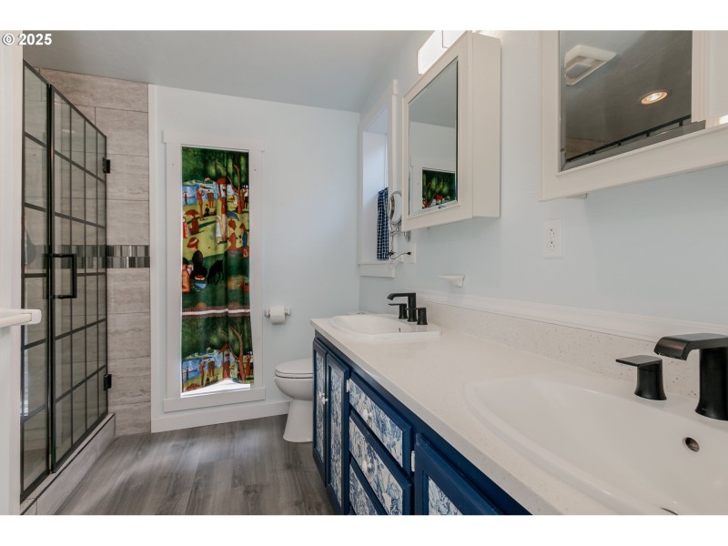 Owner's Suite Bathroom