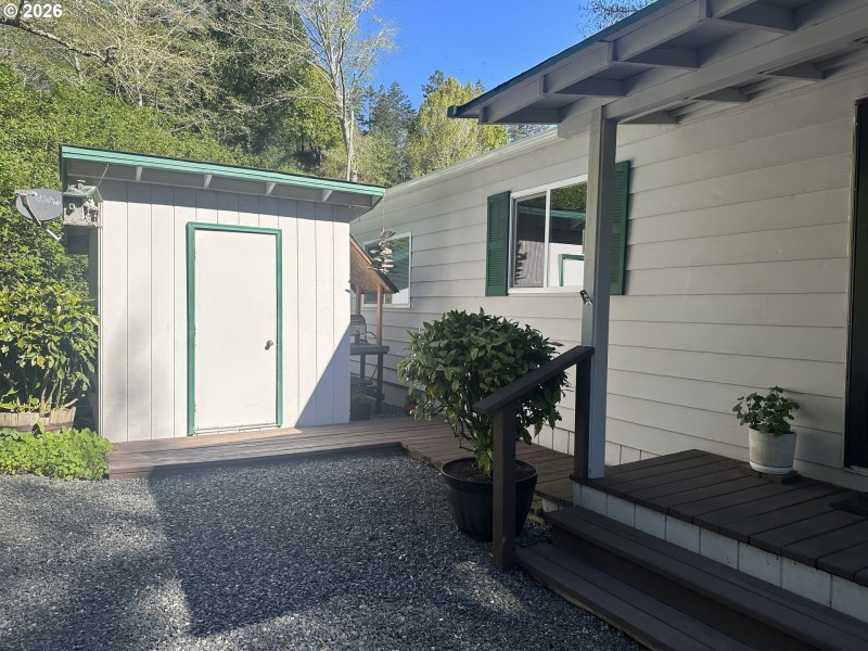 Shed