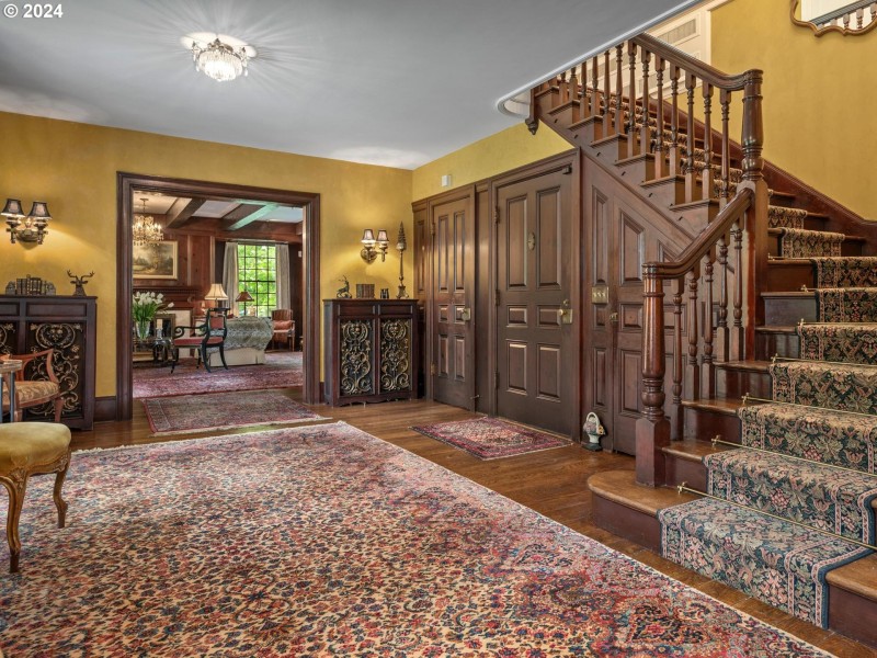 Entrance/Foyer
