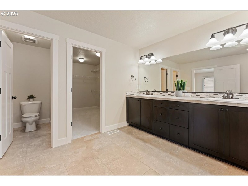 Bathroom, Attached