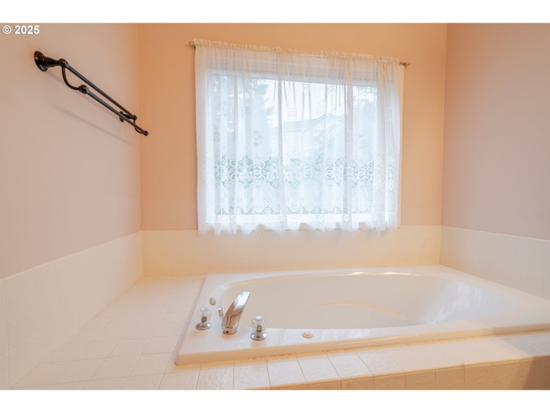 Bedroom, Owner's Suite