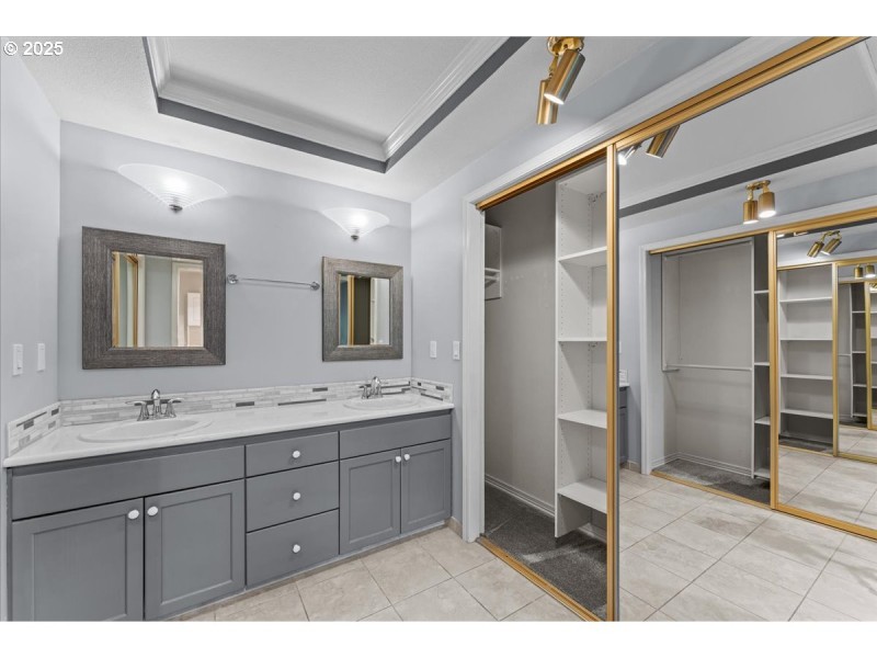Bedroom, Owner's Suite