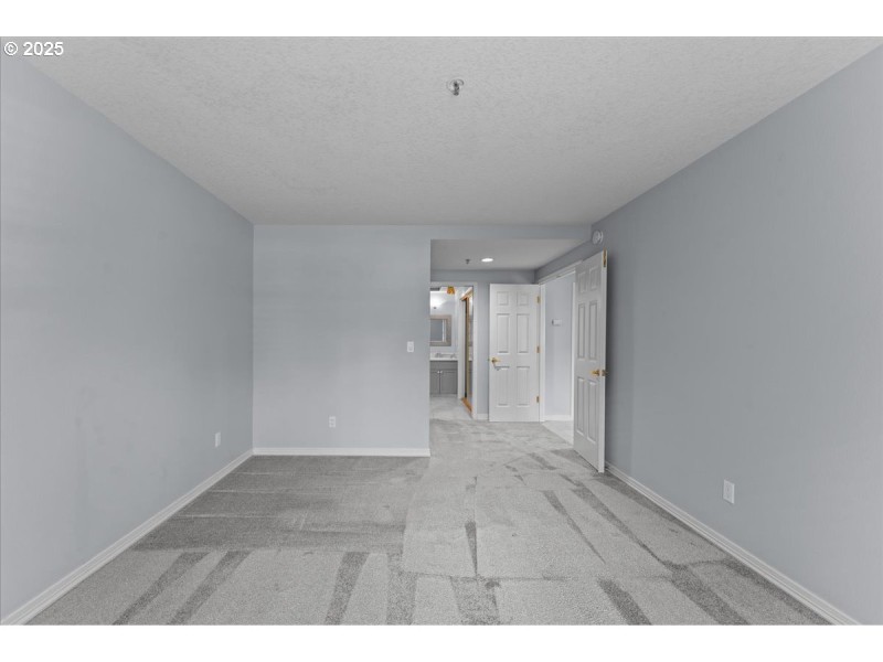 Bedroom, Primary
