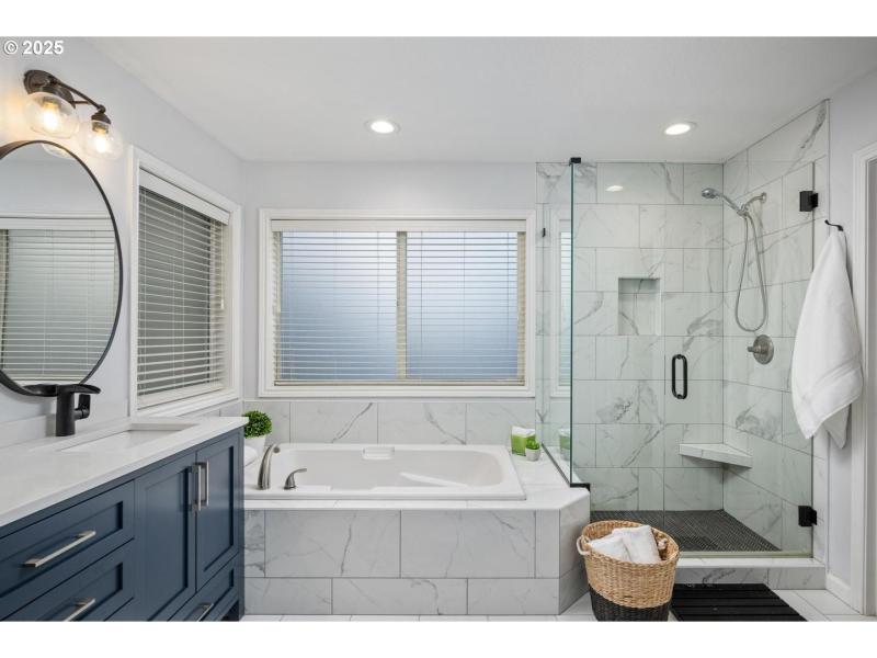 Owner's Suite Bathroom