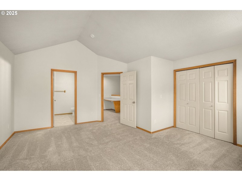 Bedroom, Primary