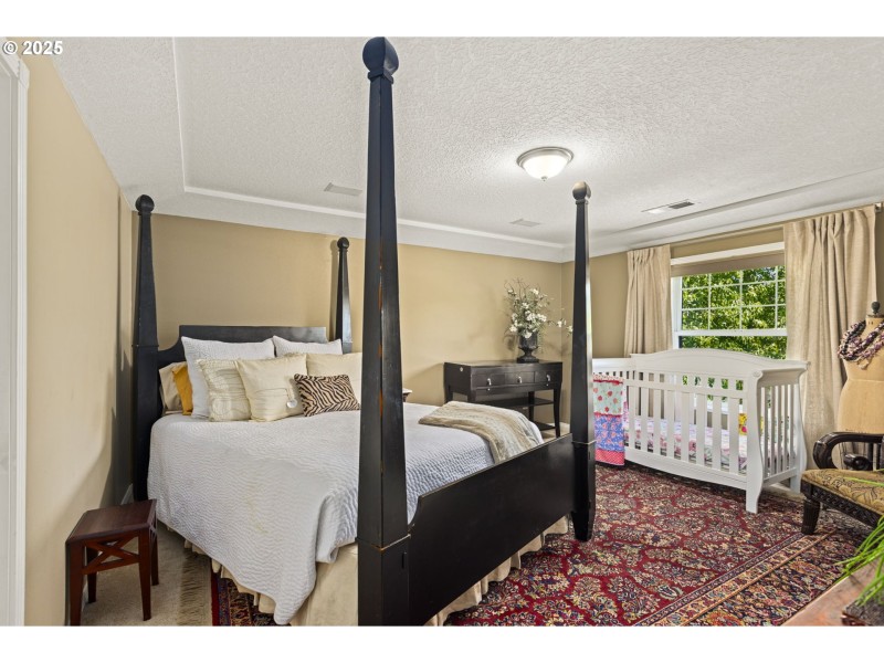 Bedroom, Primary