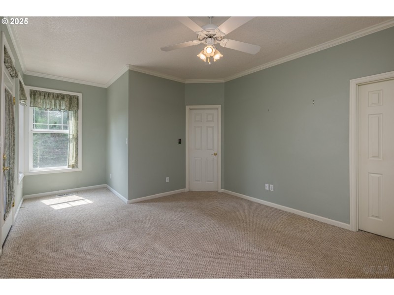 Bedroom, Primary