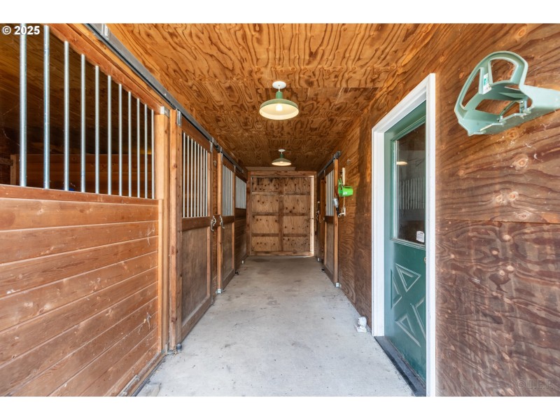 Barn