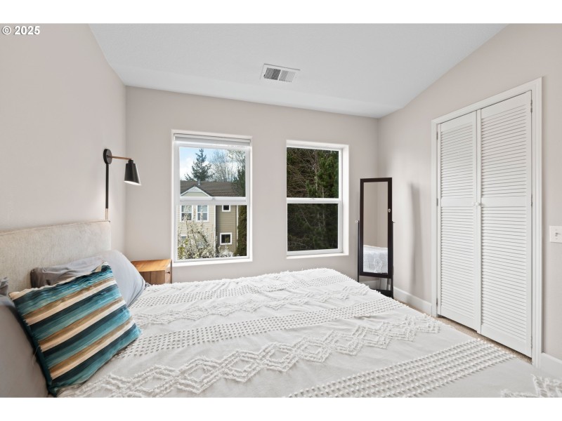 Bedroom, Primary