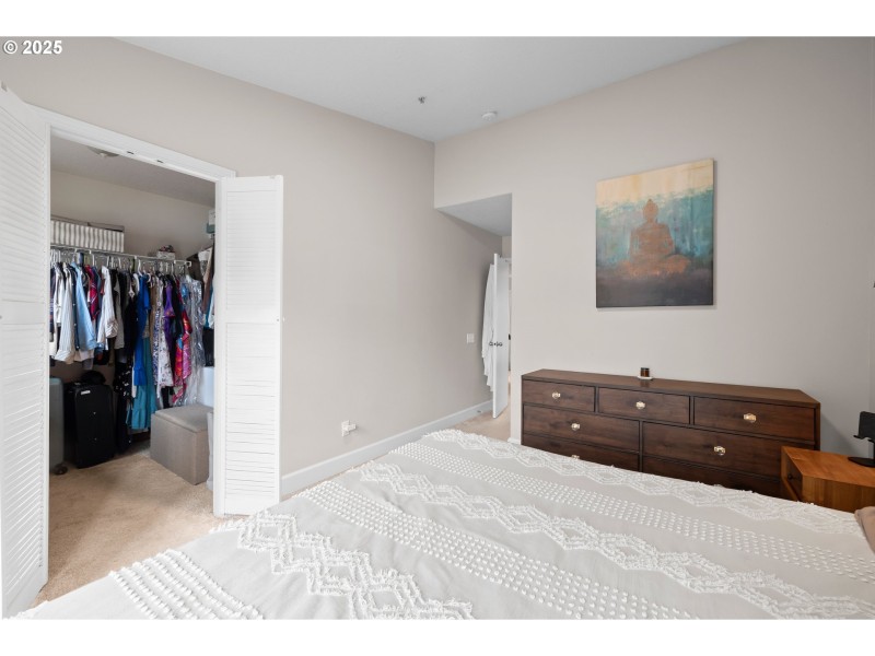 Bedroom, Primary