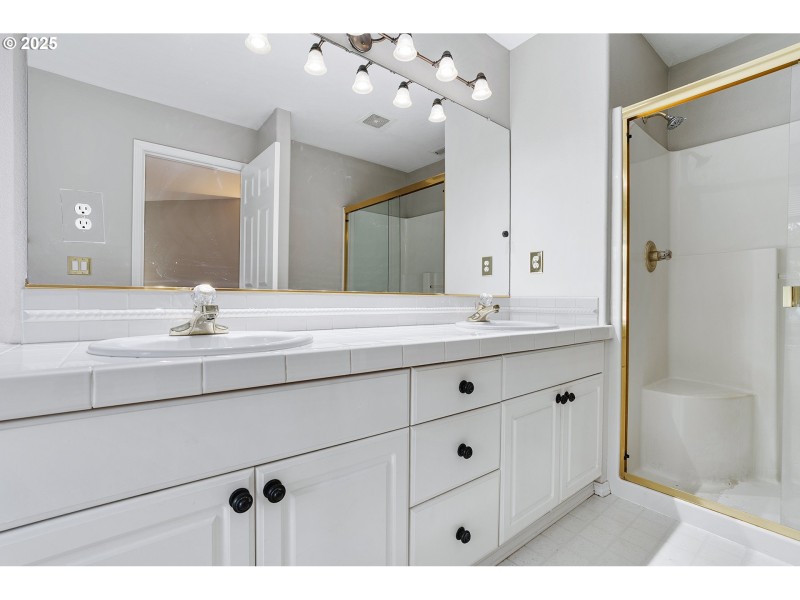 Bathroom, Attached