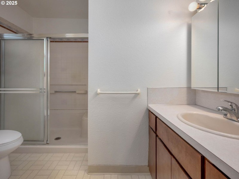 Bathroom, Attached