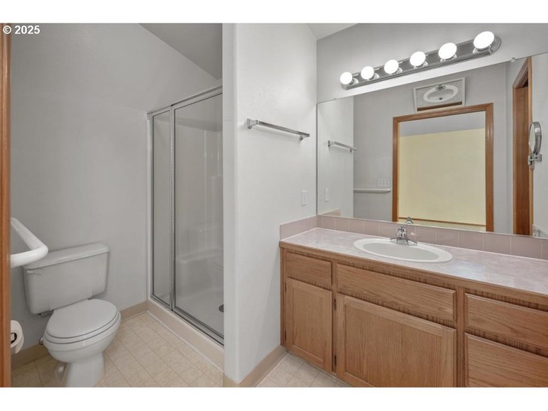 Bathroom, Attached