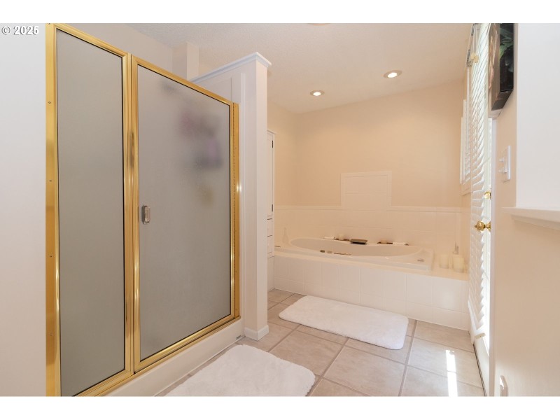 Bathroom, Attached