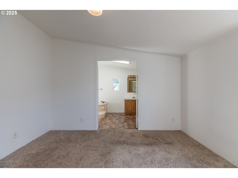 Bedroom, Primary