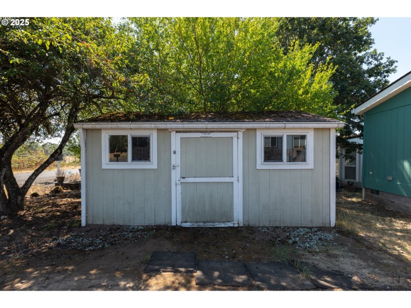 Shed