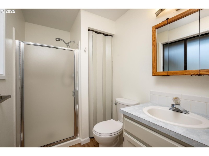 Bathroom, Attached