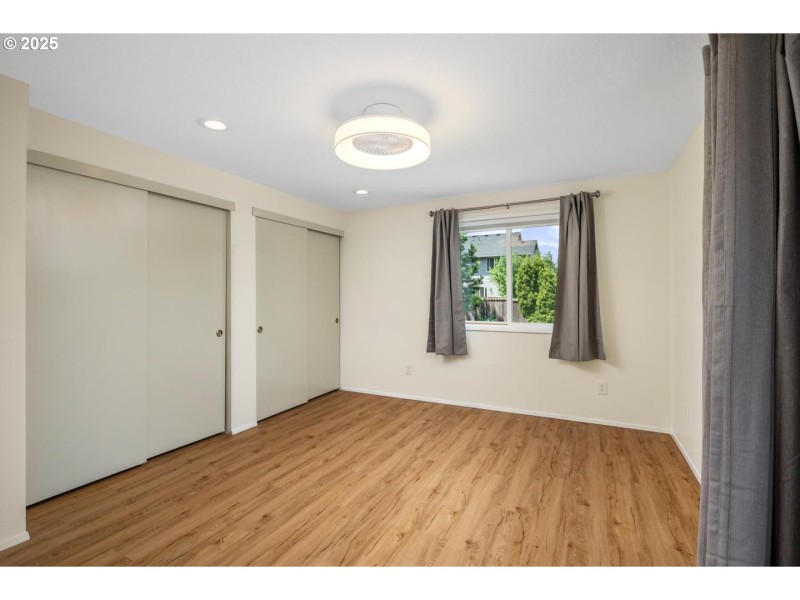 Bedroom, Primary