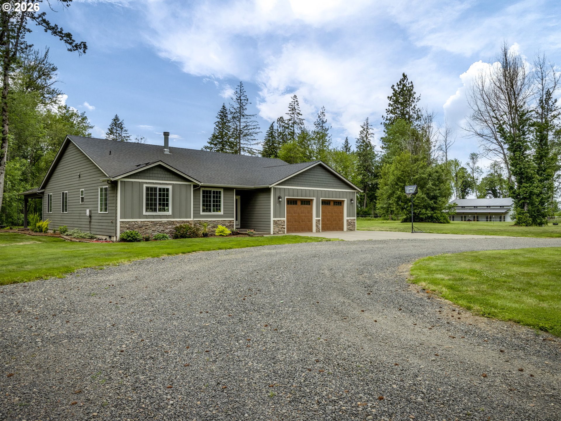12950 BARNARDS RD, Molalla, OR 97038