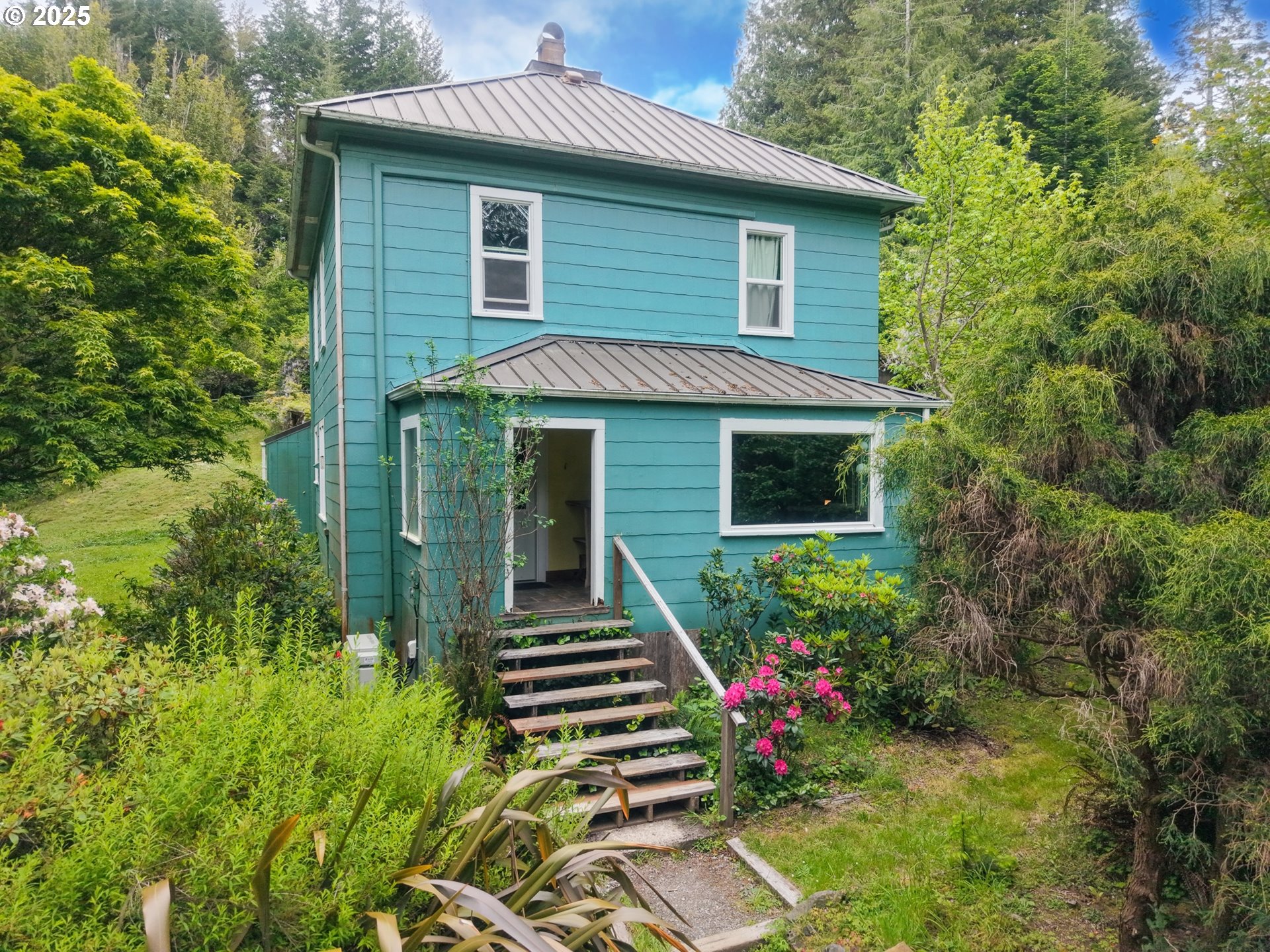 88447 LAMPA LN, Coquille, OR 97423