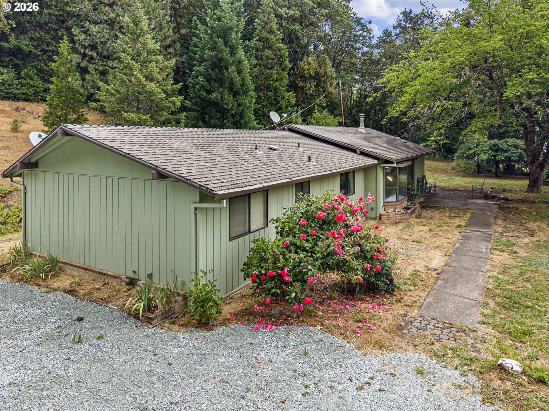 296 MOBLEY DR, Azalea, OR 97410