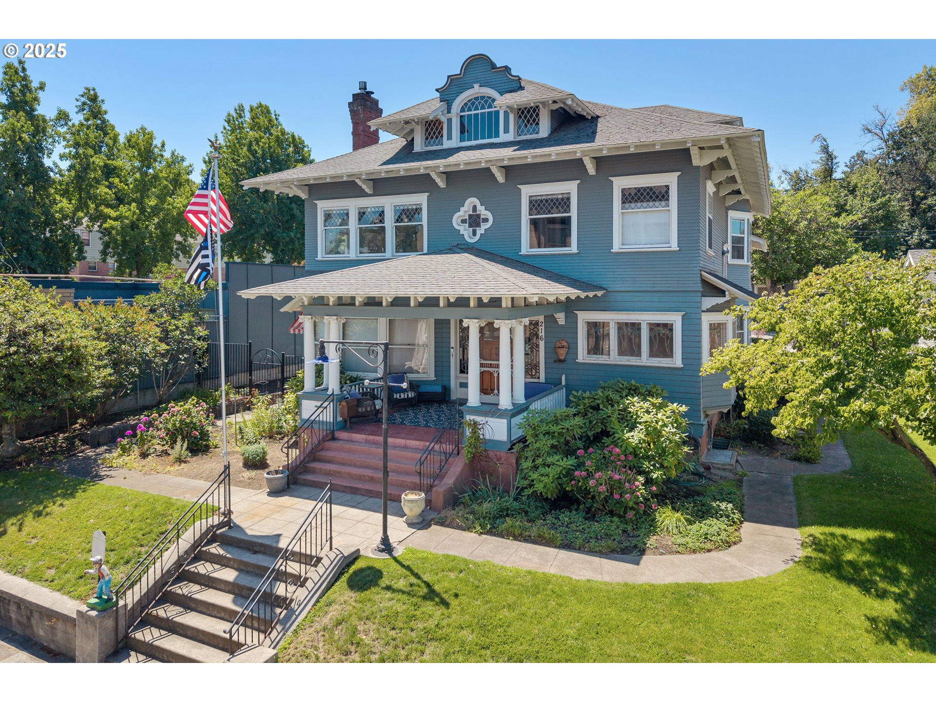 216 5TH ST, TheDalles, OR 97058