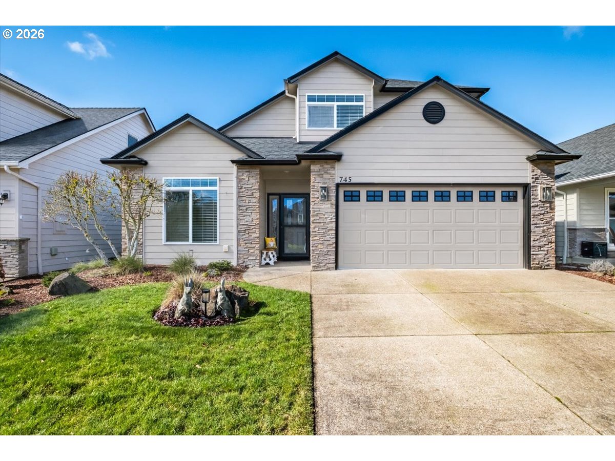 745 GLENDOVER LN, Dallas, OR 97338