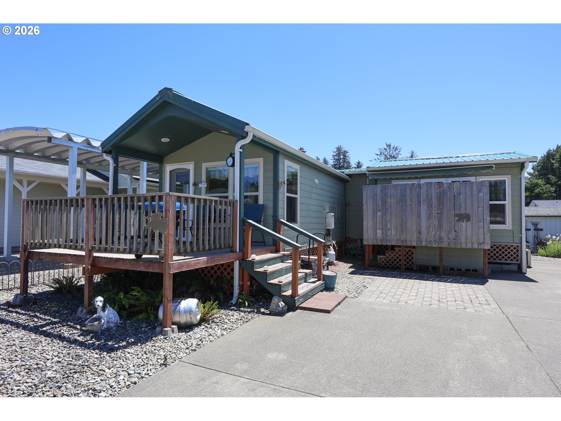 16 PINE LN, Lakeside, OR 97449
